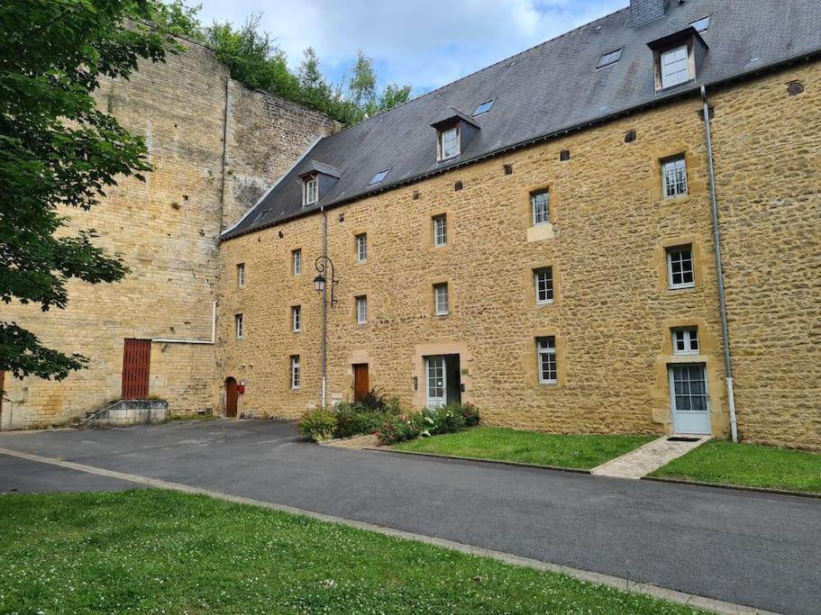 Aux Remparts Du Chateau Sedan Eksteriør bilde