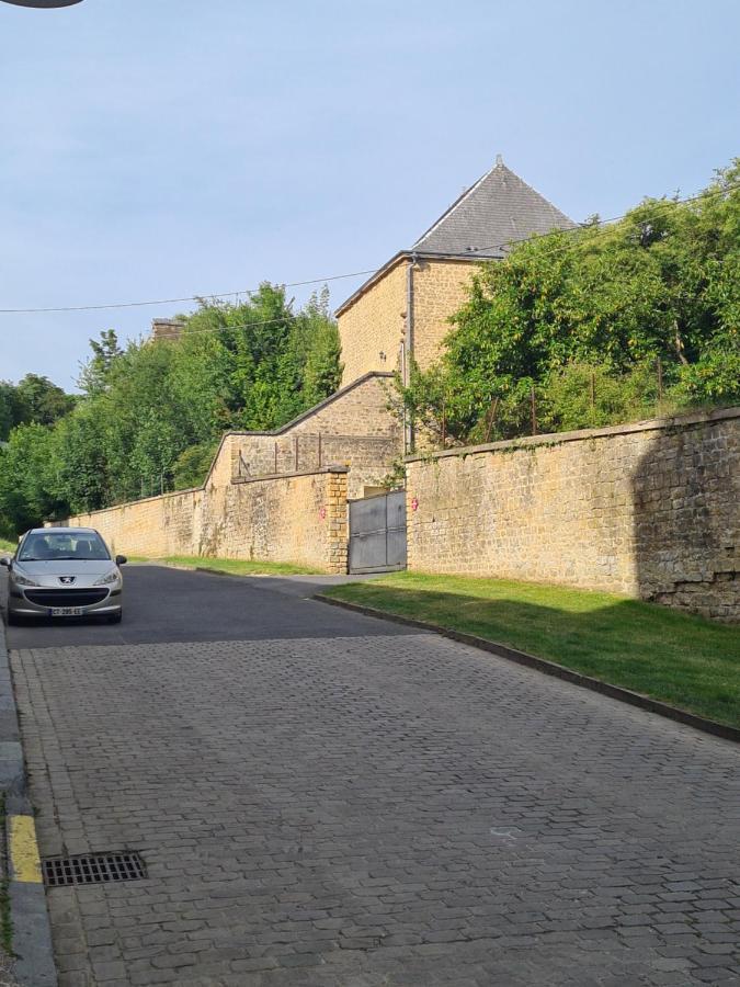 Aux Remparts Du Chateau Sedan Eksteriør bilde